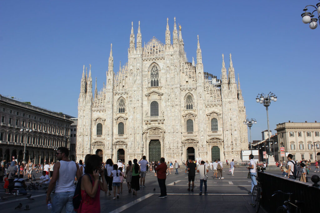 Milan, the working capital of Italy | Calculating Italian Salaries